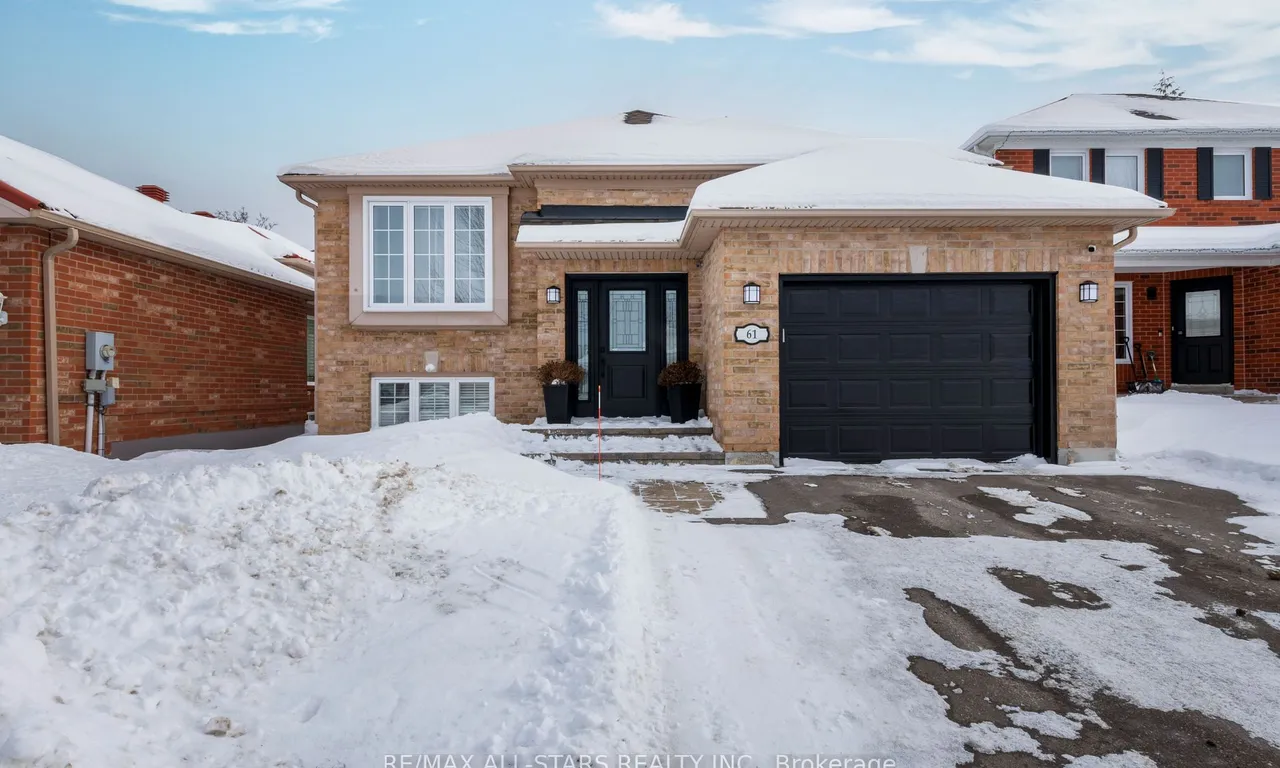 61 Leggott Ave, Barrie, ON L4N 8B7