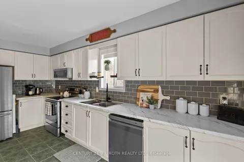 21 RUFFET Dr, Barrie, ON L4N 0P1