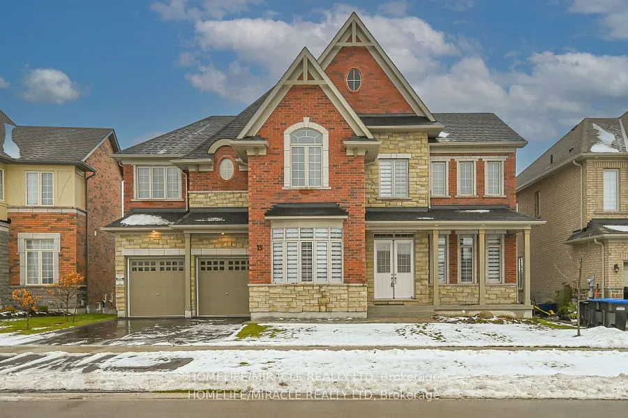 15 Sanford Circle, Springwater, ON L9X 2A8