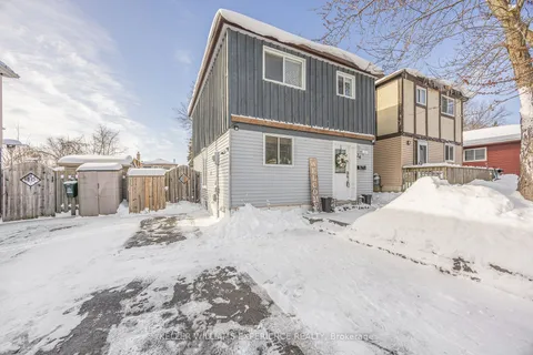 24 Shaw Cres, Barrie, ON L4N 4Z2