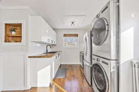 24 Shaw Cres, Barrie, ON L4N 4Z2