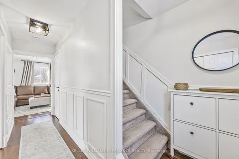 24 Shaw Cres, Barrie, ON L4N 4Z2