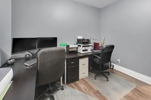 11 Cameron St, Springwater, ON L9X 0S6