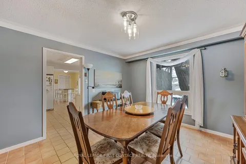 163 Letitia St, Barrie, ON L4N 1P4