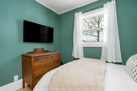 1154 Fairgrounds Road, Clearview, ON L0M 1S0