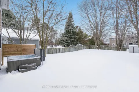 82 Elizabeth St, Barrie, ON L4N 6P2