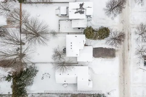 82 Elizabeth St, Barrie, ON L4N 6P2