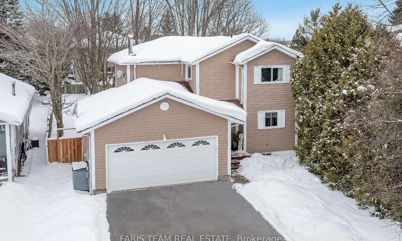 82 Elizabeth St, Barrie, ON L4N 6P2