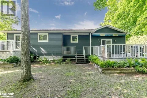 2 Ojibway Court, Tiny, ON L9M 0B5