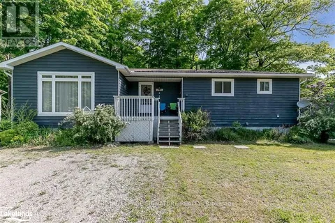 2 Ojibway Court, Tiny, ON L9M 0B5