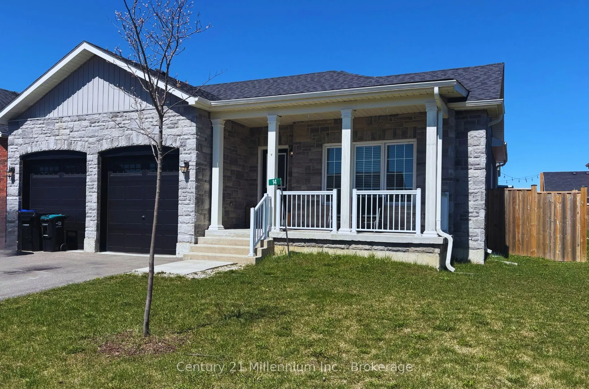 14 Drysdale Drive, Springwater, ON L0L 1P0