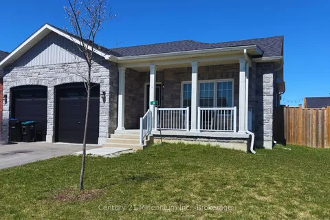 14 Drysdale Drive, Springwater, ON L0L 1P0