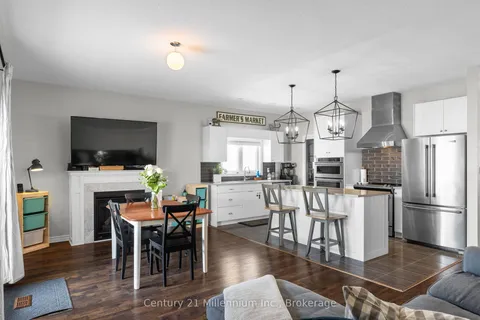 14 Drysdale Drive, Springwater, ON L0L 1P0