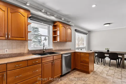 21 John Street, Springwater, ON L0L 1P0