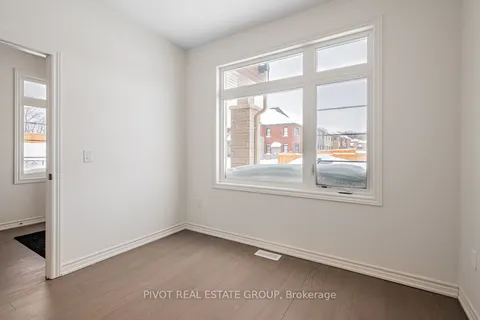 54 Calypso Avenue, Springwater, ON L9X 2C7