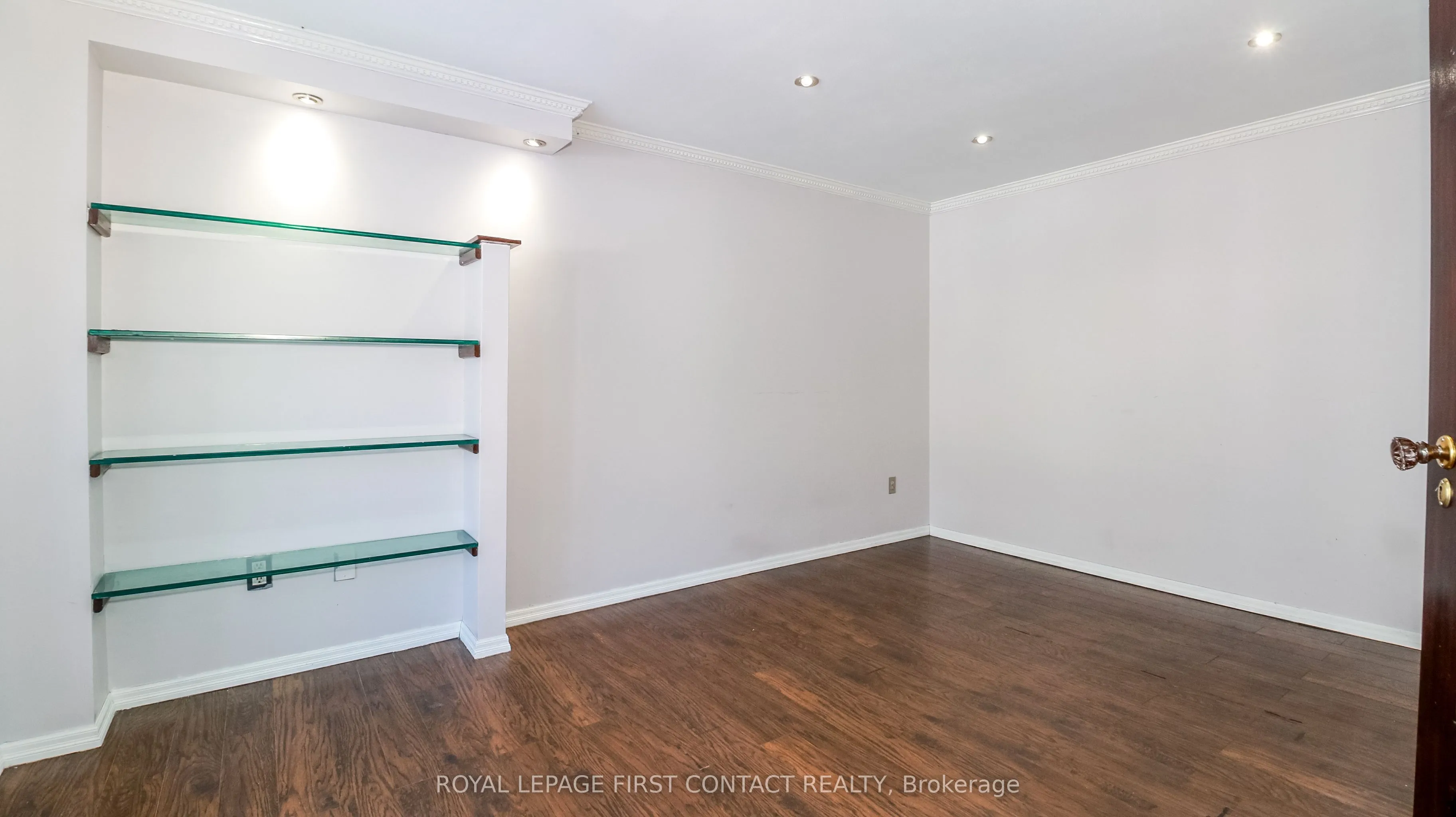 104 Brown Street, Barrie, ON L4N 7V6