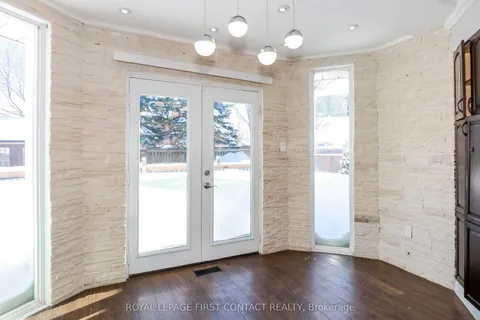 104 Brown Street, Barrie, ON L4N 7V6