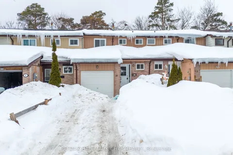 10 Chaucer Crescent, Barrie, ON L4N 4T7