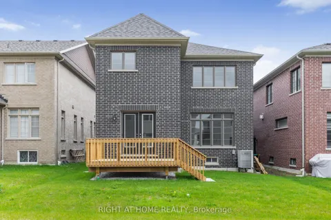 8 Daisy Street, Springwater, ON L9X 2C5