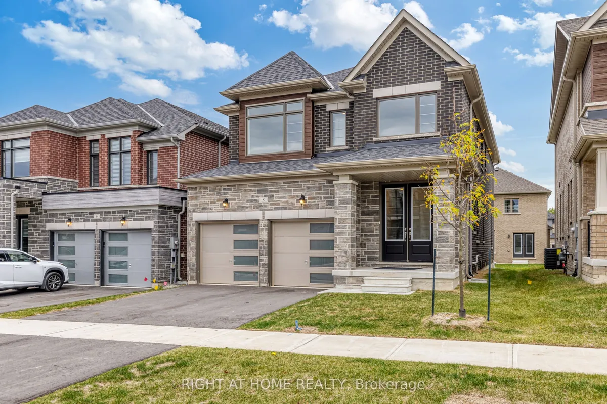 8 Daisy Street, Springwater, ON L9X 2C5