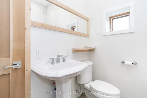 2576 Champlain Road, Tiny, ON L9M 0C9