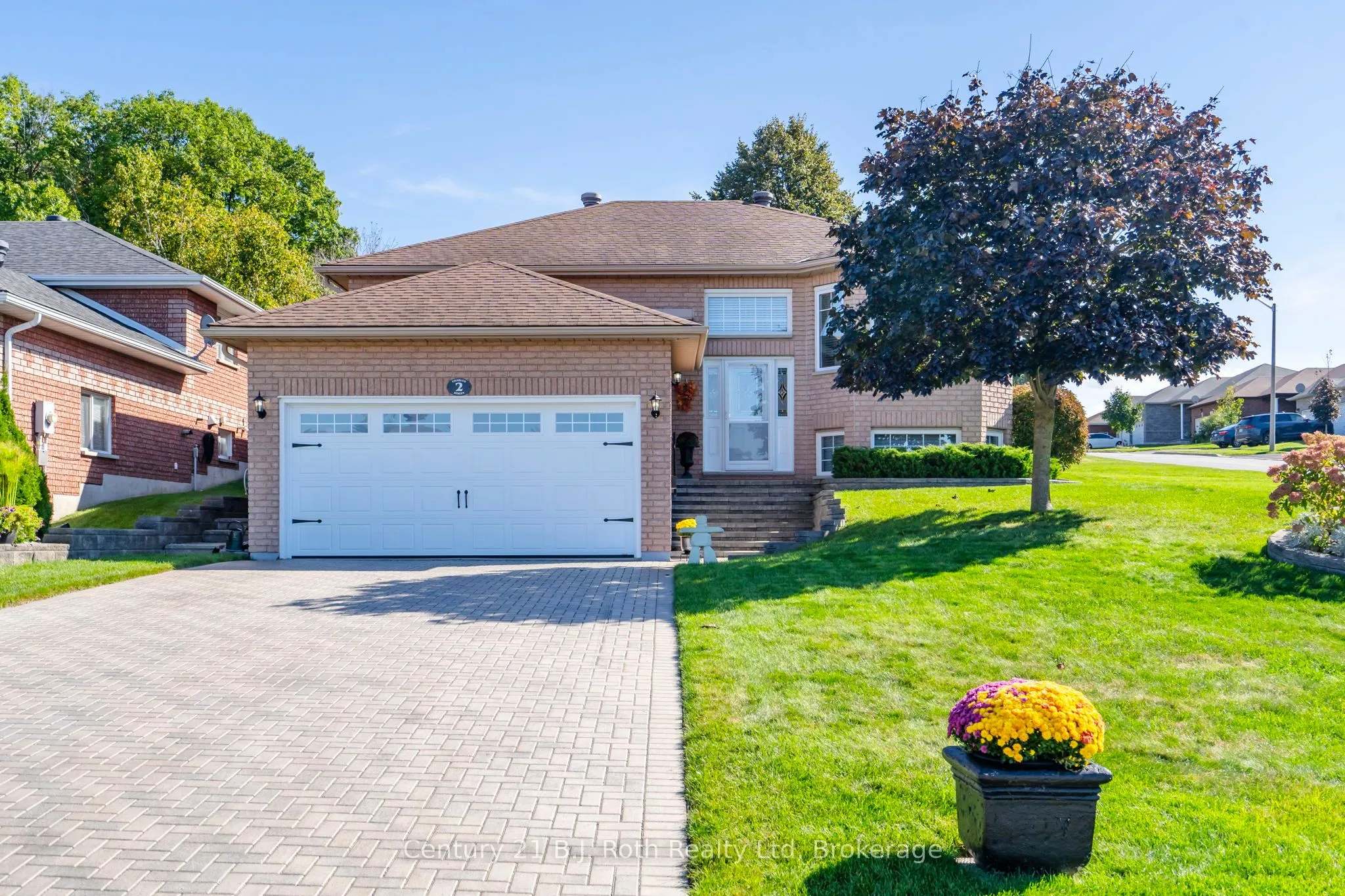 2 Charles Street, Penetanguishene, ON L9M 2G6