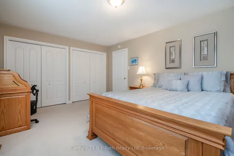 2 Charles Street, Penetanguishene, ON L9M 2G6