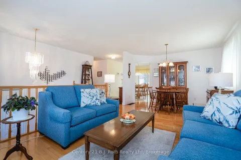 2 Charles Street, Penetanguishene, ON L9M 2G6