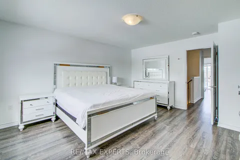 10 Brown Bear Street, Barrie, ON L9J 0H8