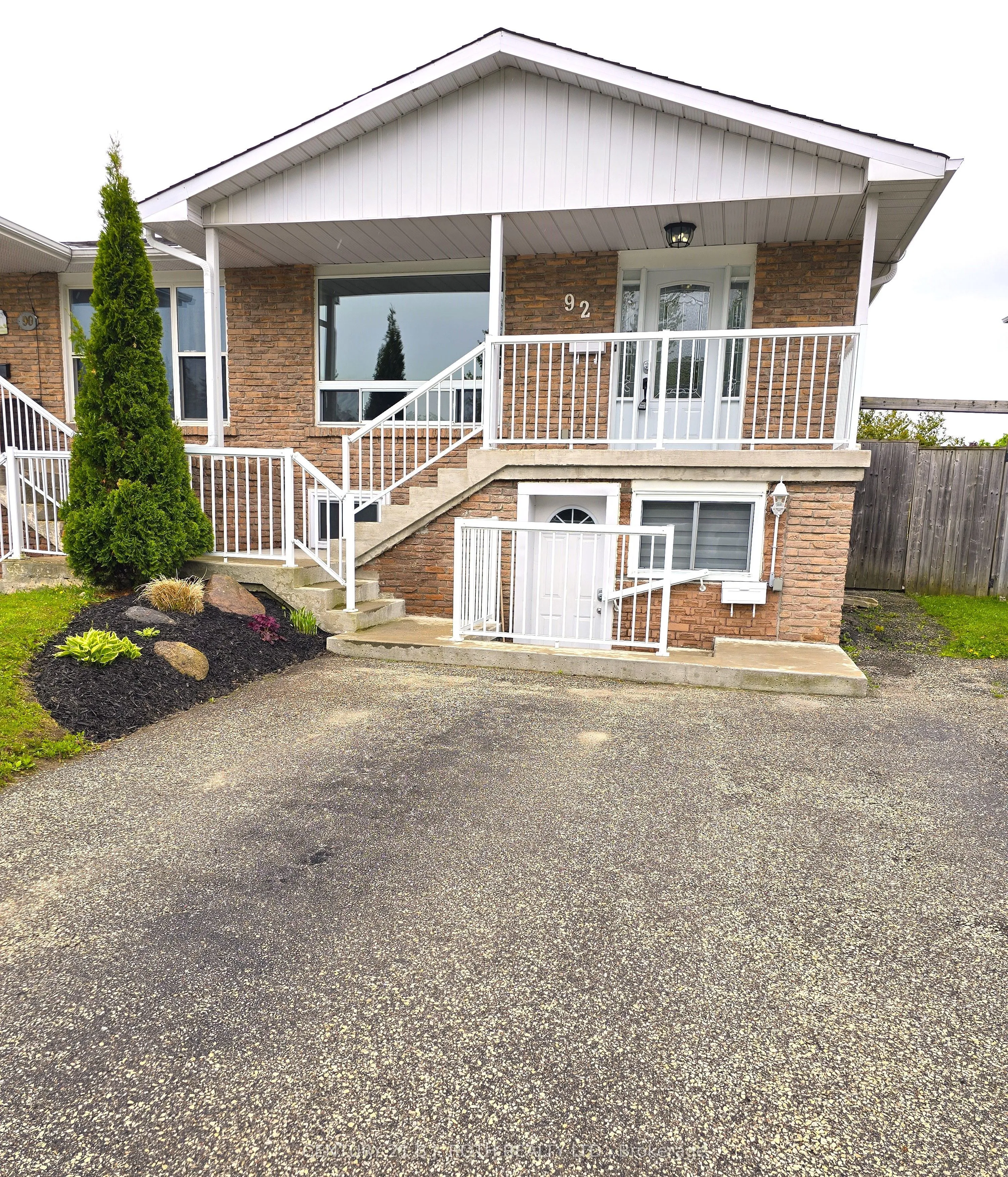 92 Kozlov Street, Barrie, ON L4N 4P9