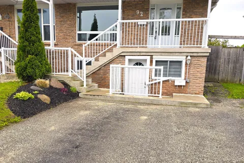 92 Kozlov Street, Barrie, ON L4N 4P9