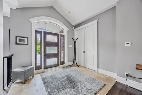 36 Lilac Lane, Springwater, ON L9X 0N4