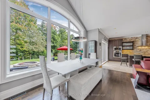 36 Lilac Lane, Springwater, ON L9X 0N4