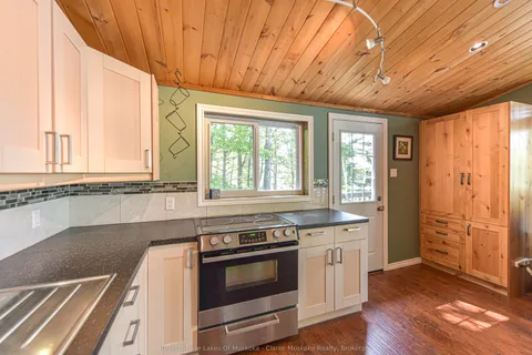 3946 East Shore Road, Severn, ON L0K 1E0