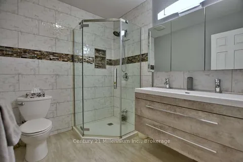 4 PAULINE Place, Wasaga Beach, ON L9Z 1J2