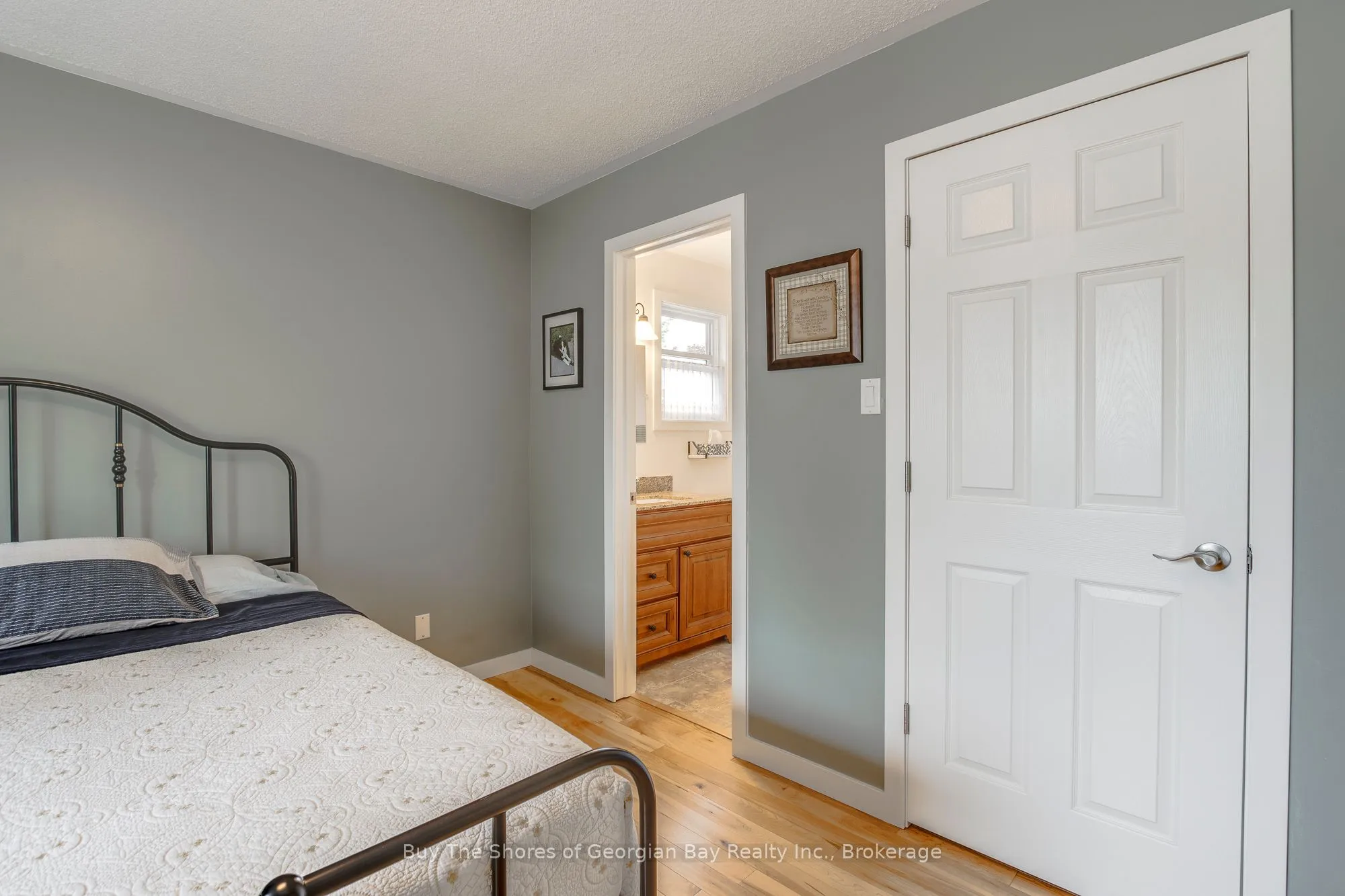 100 PEEL Street, Penetanguishene, ON L9M 1C3