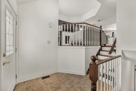 22 Dykstra Drive, Barrie, ON L4N 0E2