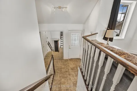 22 Dykstra Drive, Barrie, ON L4N 0E2