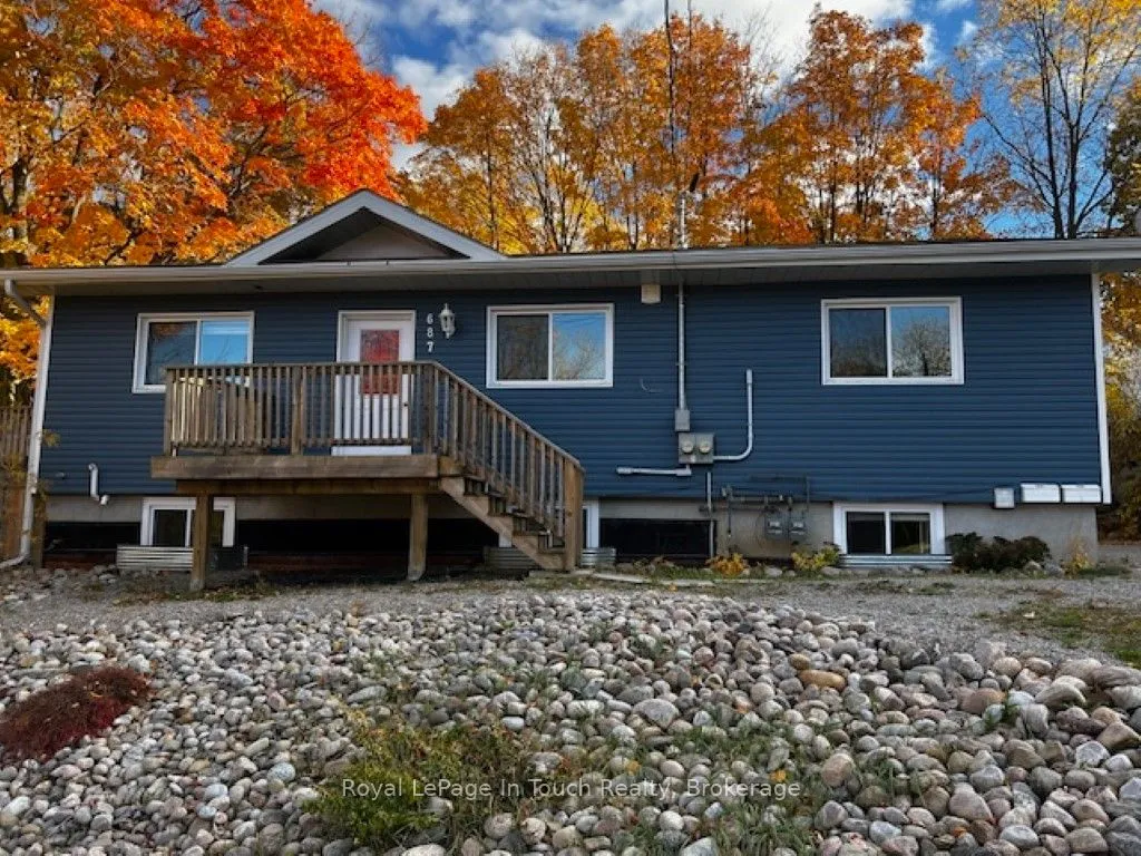 687 MONTREAL Street, Midland, ON L4R 1G5