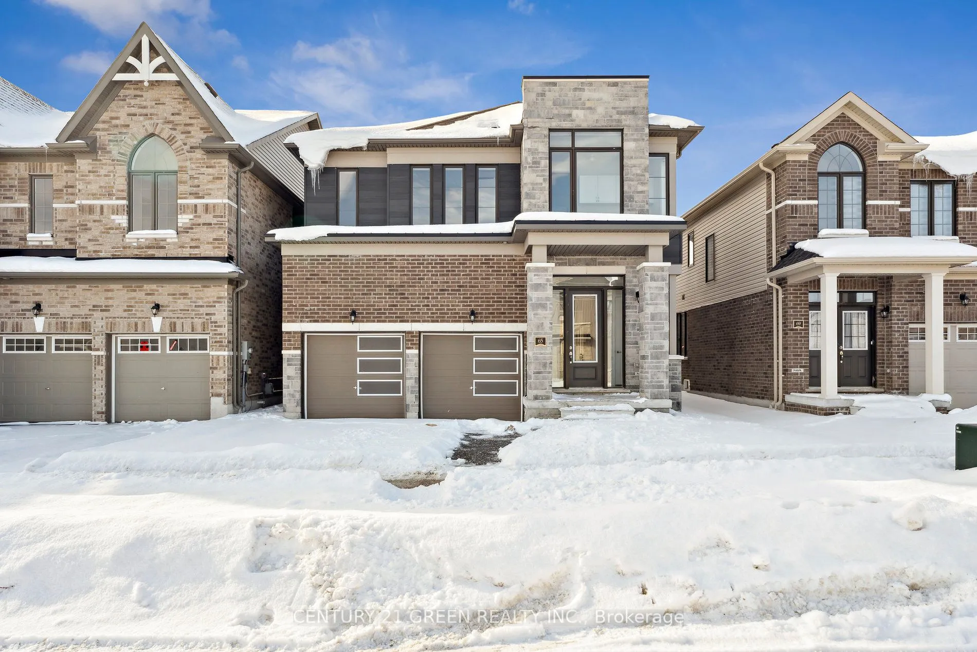 65 Durham Avenue, Barrie, ON L9S 2Z8