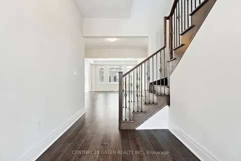 65 Durham Avenue, Barrie, ON L9S 2Z8