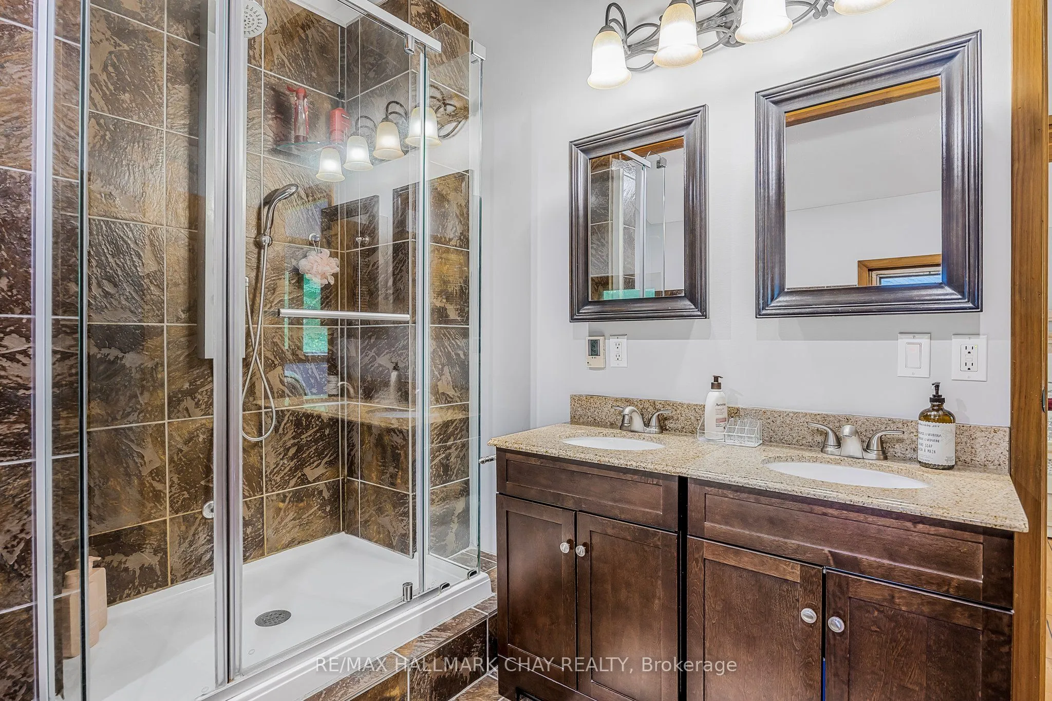 37 Pine Ridge Trail, Oro-Medonte, ON L4M 4Y8