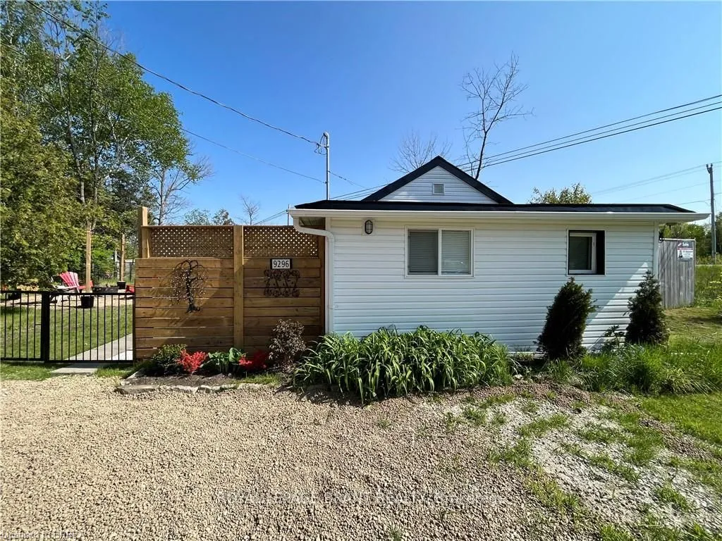 9296 Beachwood Road, Collingwood, ON L9Y 3Z1
