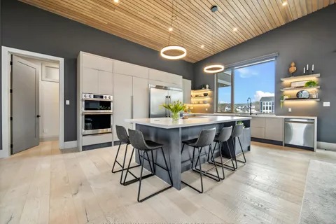 7 Meadowlark Way, Collingwood, ON L9Y 0K1