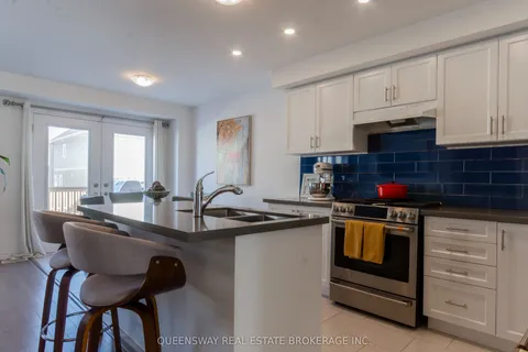 69 Alaskan Heights, Barrie, ON L9J 0H9