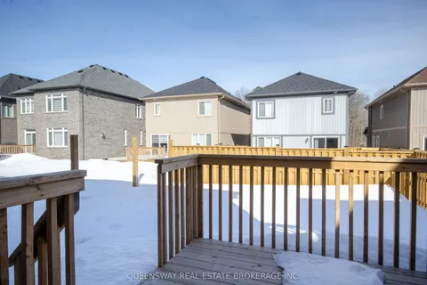 69 Alaskan Heights, Barrie, ON L9J 0H9