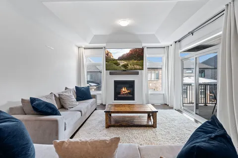 172 FRANKLIN Trail, ON L9J 0J2