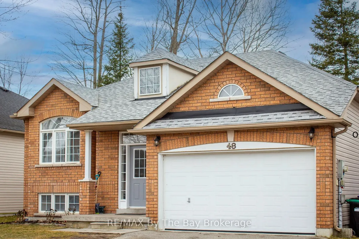48 Rose Valley Way, Wasaga Beach, ON L9Z 3C4