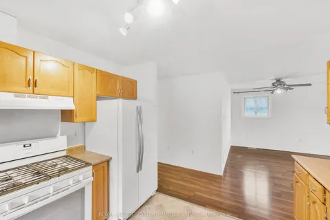 44 Hanmer Street, Barrie, ON L4M 6V1