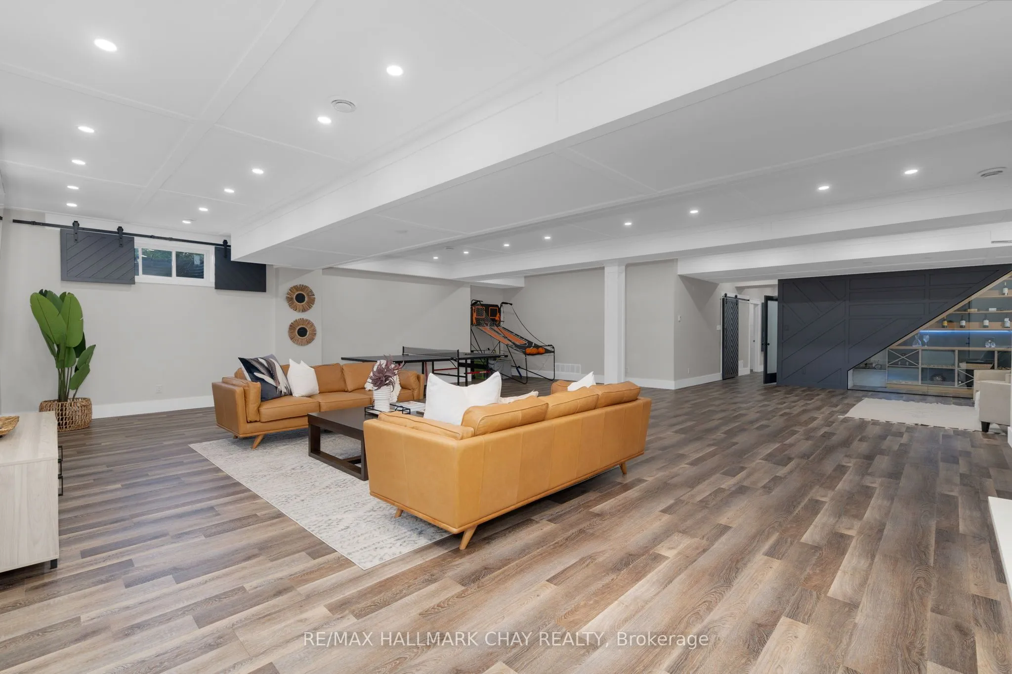 2957 3/4 Sunnidale Side Road, Clearview, ON L0M 1N0